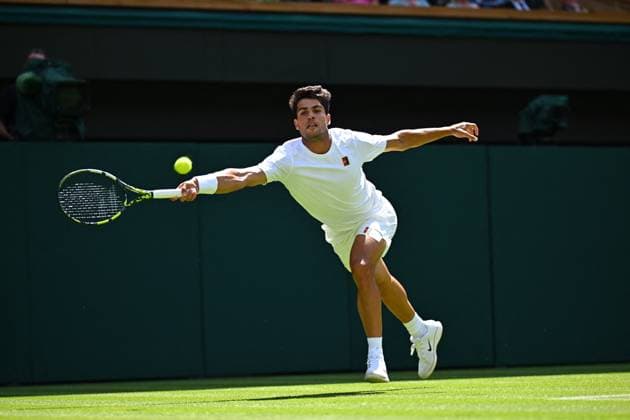 Wimbledon - First Round Carlos Alcaraz (ESP) during his first round match at the 2025 Wimbledon Championships at the AELTC in London, GREAT BRITAIN, on June 30, 2025. Photo by Corinne Dubreuil ABACAPRESS.COM London United Kingdom  Copyright: xDubreuilxCorinne ABACAx
