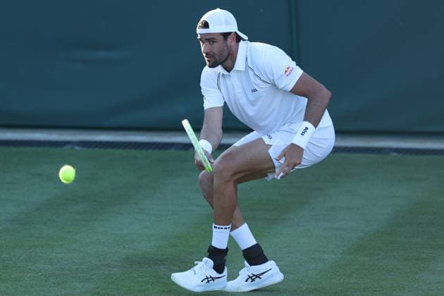 TENIS WIMBLEDON 2025 LONDYN 300625 N Z MATTEO BERRETTINI W TRAKCIE MECZU PIERWSZEJ RUNDY MARCIN CHOLEWINSKI NEWSPIX.PL TENNIS WIMBLEDON 2025 LONDON 30062025 MATTEO BERRETTINI DURING THE MATCH IN THE FIRST ROUND NEWSPIX.PL --- newspix.pl 