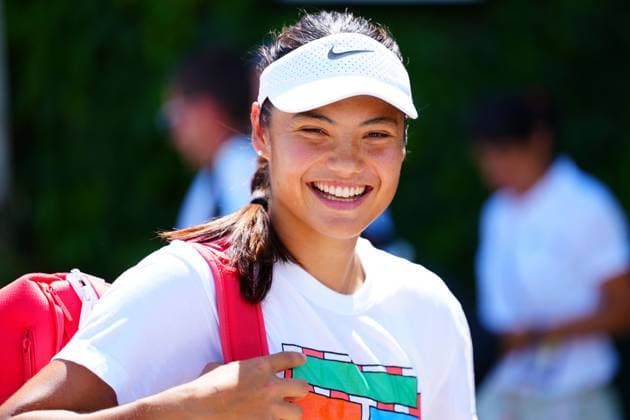 Emma Raducanu on the practice courts Wimbledon Tennis Championships, Day 2, The All England Lawn Tennis and Croquet Club, London, UK - 01 Jul 2025London The All England Lawn Tennis and United Kingdom  Copyright: xJavierxGarcia Shutterstockx 15380417ay