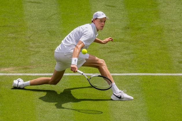 250701 Jannik Sinner of Italy competes in a first round singles tennis match during day 2 of Wimbledon on July 1, 2025 in London. Photo: Petter Arvidson BILDBYRAN kod PA PA1045 tennis wimbledon day 2 bbeng italien Copyright: PETTERxARVIDSON BB250701PA018