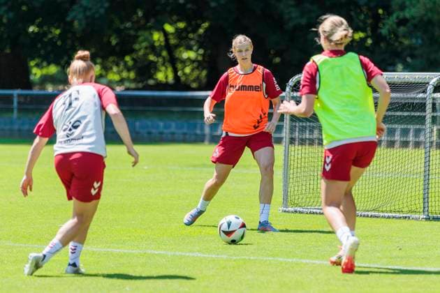 Trainingsauftakt, 1. FC Köln Frauen; 01.07.2025 Taylor Ziemer (1. FC Köln, 18) beim Trainigsauftakt der 1. FC Köln Frauen am 01.07.2025 am Geißbockheim in Köln Copyright: xBEAUTIFULxSPORTS Meuselx