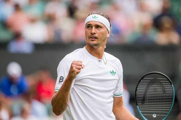 250701 Alexander Zverev of Germany celebrates when competing in a first round singles tennis match during day 2 of Wimbledon on July 1, 2025 in London. Photo: Petter Arvidson BILDBYRAN kod PA PA1045 tennis wimbledon day 2 bbeng jubel Copyright: PETTERxARVIDSON BB250701PA032