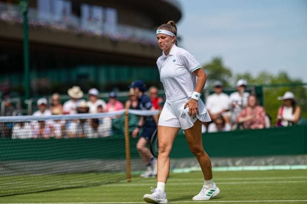 Tennis - Wimbledon Championship 2025 - Day 2 LONDON, ENGLAND - Tuesday, July 1, 2025: Karolina Muchova (CZE) during the Ladies Singles 1st Round on Day Two of The Championships Wimbledon 2025 at the All England Lawn Tennis and Croquet Club. (Photo by Kirsten Holst Propaganda) LONDON All England Lawn Tennis and Croquet Club GREATER LONDON ENGLAND  Copyright: xKirstenxHolstx 2025-07-01-113-Wimbledon_Day_2