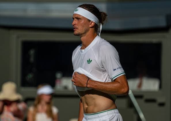 Tennis - Wimbledon Championship 2025 - Day 2 LONDON, ENGLAND - Tuesday, July 1, 2025: Alexander Zverev (GER) during the Gentlemen s Singles 1st Round on Day Two of The Championships Wimbledon 2025 at the All England Lawn Tennis and Croquet Club. (Photo by Kirsten Holst Propaganda) LONDON All England Lawn Tennis and Croquet Club GREATER LONDON ENGLAND  Copyright: xKirstenxHolstx 2025-07-01-116-Wimbledon_Day_2