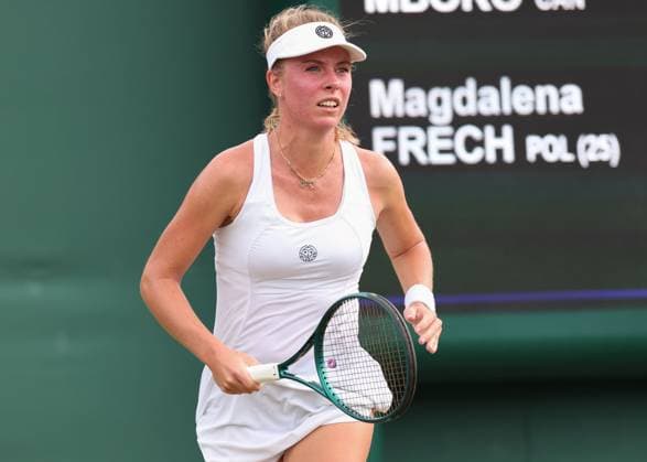 Magdalena Frech (POL) Damen Einzel, Ladies Singles Tennis - Wimbledon 2025 - Grand Slam ITF ATP, Tennis Herren WTA, Tennis Damen - AELTC - London - - Great Britain - 1 July 2025. Copyright: xJuergenxHasenkopfx