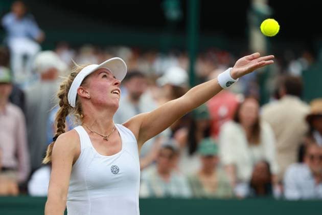Magdalena Frech (POL) Damen Einzel, Ladies Singles Tennis - Wimbledon 2025 - Grand Slam ITF ATP, Tennis Herren WTA, Tennis Damen - AELTC - London - - Great Britain - 1 July 2025. Copyright: xJuergenxHasenkopfx