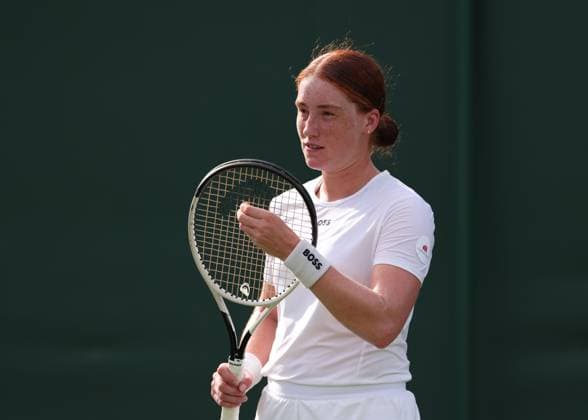 Ella Seidel (GER), Damen Einzel, Ladies Singles Tennis - Wimbledon 2025 - Grand Slam ITF ATP, Tennis Herren WTA, Tennis Damen - AELTC - London - - Great Britain - 1 July 2025. Copyright: xJuergenxHasenkopfx
