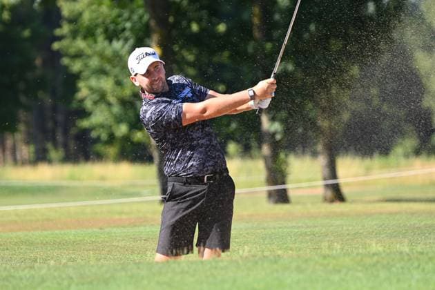 Nicolai von Dellingshausen (GER), Aktion,Einzelbild,angeschnittenes Einzelmotiv,Halbfigur,halbe Figur. Bunkerschlag. ProAm ,GOLF BMW International Open 2025 am 02.07.2025 im Golfclub Muenchen Eichenried.
