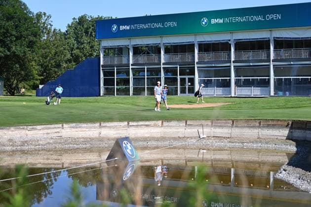 Randmotiv:Trockenheit und Duerre macht sich auch auf den Teichen am Golfplatz bemerkbar, sie sind nahezu ausgetrocknet. ProAm ,GOLF BMW International Open 2025 am 02.07.2025 im Golfclub Muenchen Eichenried.