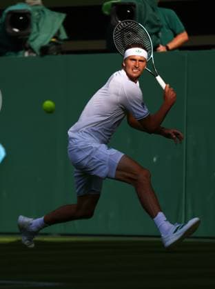 Wimbledon Championships 2025 AELTC, Day Two, London, UK - 01 07 2025 Alexander Zverev (GER) in action during his first round match against Arthur Rinderknech (FRA) in the 2025 Wimbledon Championships London Wimbledon London GBR, UK NEWSPAPERS OUT Copyright: xMarkxGreenwoodx