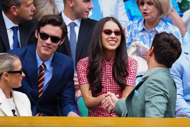 Olivia Rodrigo and Louis Partridge, Tom Daley and Sophie Lee in the Royal Box on Centre Court Wimbledon Tennis Championships, Day 3, The All England Lawn Tennis and Croquet Club, London, UK - 02 Jul 2025London The All England Lawn Tennis and United Kingdom  Copyright: xJavierxGarcia Shutterstockx 15381941h