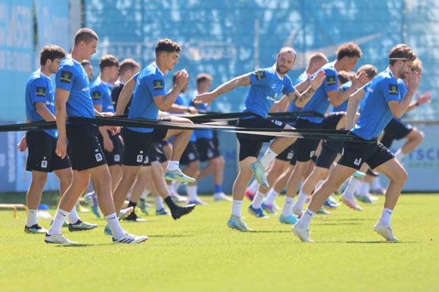 Mannschaft, Kraftraining, Fussball 3. Liga TSV 1860 Muenchen Training 02.07.2025 FOTO: Mladen Lackovic *** Team, Strength training, Football 3 Liga TSV 1860 Muenchen Training 02 07 2025 PHOTO Mladen Lackovic