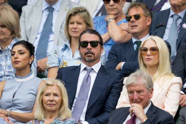 250702 American musician Dave Grohl with his wife Jordyn Blum in the stands during day 3 of Wimbledon on July 2, 2025 in London . Photo: Petter Arvidson BILDBYRAN kod PA PA1047 tennis wimbledon day 3 bbeng Copyright: PETTERxARVIDSON BB250702PA013