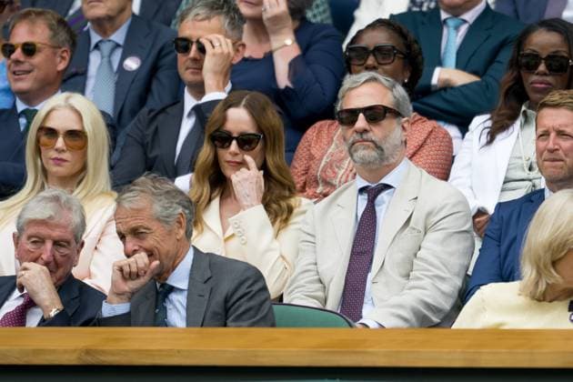 250702 Leslie Mann and Judd Apatow in the stands during day 3 of Wimbledon on July 2, 2025 in London . Photo: Petter Arvidson BILDBYRAN kod PA PA1047 tennis wimbledon day 3 bbeng Copyright: PETTERxARVIDSON BB250702PA014