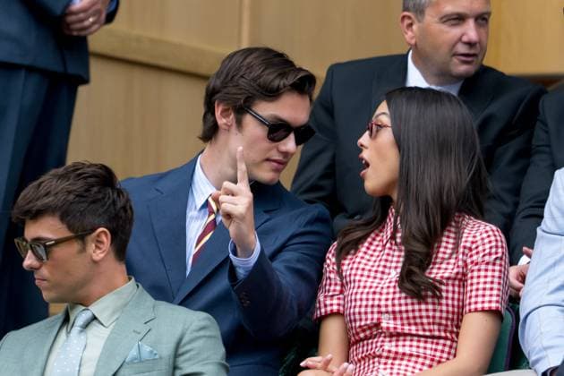 250702 Louis Partridge and Olivia Rodrigo in the stands during day 3 of Wimbledon on July 2, 2025 in London . Photo: Petter Arvidson BILDBYRAN kod PA PA1047 tennis wimbledon day 3 bbeng Copyright: PETTERxARVIDSON BB250702PA018