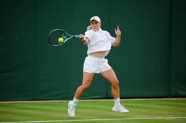 Viktoriya Tomova v Sonay Kartal Wimbledon Championships 2025 Day 3, 02 07 25 Ladies’ Singles - Second Round Court 3 Viktoriya Tomova v Sonay Kartal Sonay Kartal wins in straight sets  Copyright: xMarcxAspland ThexTimesx NINTCHDBPICT001007061487