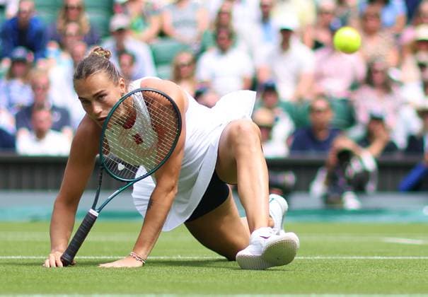 Wimbledon Championships 2025 AELTC, Day Two, London, UK - 02 07 2025 Aryna Sabalenka slips during her second round match against Marie Bouzkova (CZE) in the 2025 Wimbledon Championships London Wimbledon London GBR, UK NEWSPAPERS OUT Copyright: xMarkxGreenwoodx