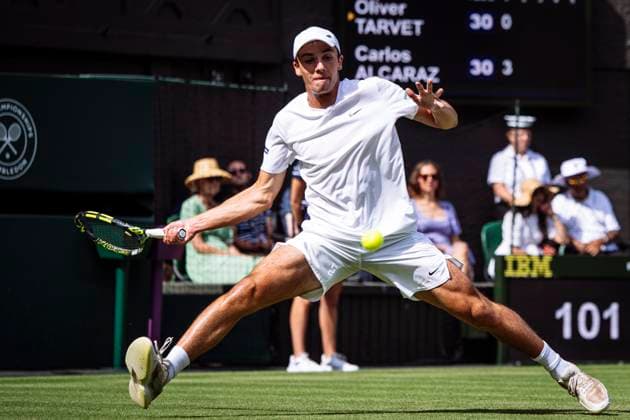 Oliver Tarvet during his Wimbledon 2025 Men?s Singles second round tennis match against Carlos Alcaraz at the All England Tennis Club in London, England (Richard Callis Sports Press Photo SPP) Copyright: xRichardxCallis SportsxPressxPhotox xSPPx spp-en-RiCaPrPh-SPP25_RiCa_02072025-1130715