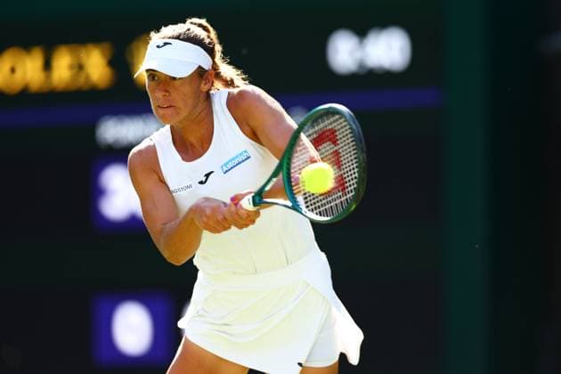 Solana Sierra during her second round match Wimbledon Tennis Championships, Day 3, The All England Lawn Tennis and Croquet Club, London, UK - 02 Jul 2025London The All England Lawn Tennis and United Kingdom  Copyright: xJamesxMarsh Shutterstockx 15381942ei