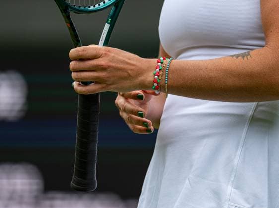 Tennis - Wimbledon Championship 2025 - Day 3 LONDON, ENGLAND - Wednesday, July 2, 2025: Aryna Sabalenka (BLR) with a strawberry bracelet during the Ladies Singles 2nd Round on Day Three of The Championships Wimbledon 2025 at the All England Lawn Tennis and Croquet Club. (Photo by Kirsten Holst Propaganda) LONDON All England Lawn Tennis and Croquet Club GREATER LONDON ENGLAND  Copyright: xKirstenxHolstx 2025-07-02-083-Wimbledon_Day_3