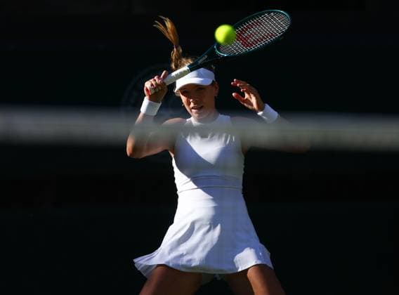 Wimbledon Championships 2025 AELTC, Day Two, London, UK - 02 07 2025 Katie Boulter (GBR) in action during his second round match against Solana Sierra (ARG) in the 2025 Wimbledon Championships London Wimbledon London GBR, UK NEWSPAPERS OUT Copyright: xMarkxGreenwoodx
