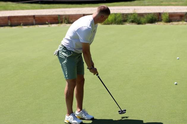 BMW International Open, Eichenried, 02.07.2025 Golf, BMW International Open, Eichenried, 02.07.2025, ProAm Turnier Bild: Tim Stützle (Eishockeyspieler) beim Putt Copyright: xBEAUTIFULxSPORTS NilsxKoepkex