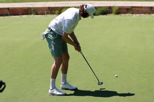 BMW International Open, Eichenried, 02.07.2025 Golf, BMW International Open, Eichenried, 02.07.2025, ProAm Turnier Bild: Moritz Seider (Eishockeyspieler) beim Putt Copyright: xBEAUTIFULxSPORTS NilsxKoepkex
