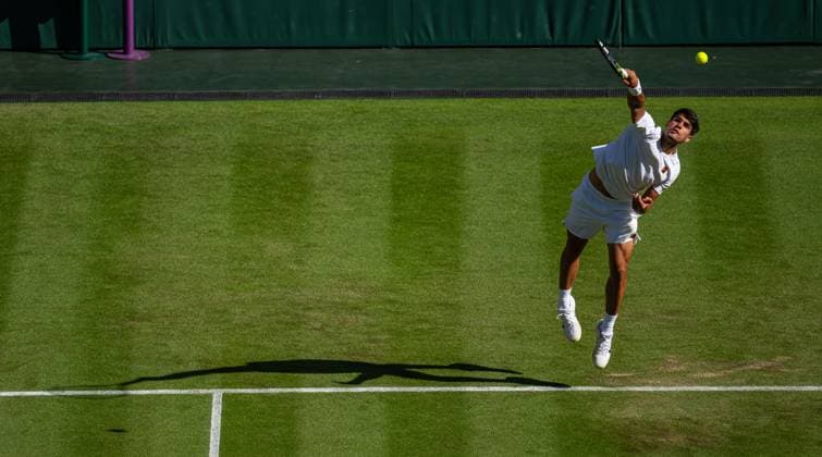 Tennis - Wimbledon Championship 2025 - Day 3 LONDON, ENGLAND - Wednesday, July 2, 2025: Carlos Alcaraz (ESP) during the Gentlemen s Singles 2nd Round on Day Three of The Championships Wimbledon 2025 at the All England Lawn Tennis and Croquet Club. Alcaraz won 1-6 4-6 4-6. (Photo by Kirsten Holst Propaganda) LONDON All England Lawn Tennis and Croquet Club GREATER LONDON ENGLAND  Copyright: xKirstenxHolstx 2025-07-02-137-Wimbledon_Day_3