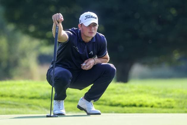 Jannik De Bruyn (GER) beim lesen der Puttlinie, 36. BMW International Open 2025, Golf, DP World Tour, Herren, Runde 1, 03.07.2025 Eichenried Bayern Deutschland