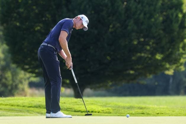Jannik De Bruyn (GER) beim Putten, 36. BMW International Open 2025, Golf, DP World Tour, Herren, Runde 1, 03.07.2025 Eichenried Bayern Deutschland