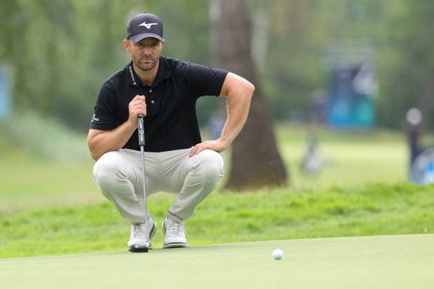Marcel Schneider (GER) beim lesen der Puttlinie, 36. BMW International Open 2025, Golf, DP World Tour, Herren, Runde 1, 03.07.2025 Eichenried Bayern Deutschland