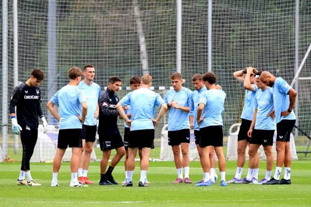DEU, DFL, 2. FBL Hertha BSC, Training, 03.07.2025, Sportforum, Berlin, DEU, DFL, 2. FBL Hertha BSC, Training, im Bild Cheftrainer Stefan Leitl (Hertha BSC Berlin), Hertha-Spielerkreis DFL - regulations prohibit any use of Photographs as image sequences and or quasi-video