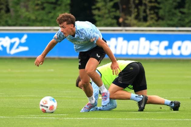 DEU, DFL, 2. FBL Hertha BSC, Training, 03.07.2025, Sportforum, Berlin, DEU, DFL, 2. FBL Hertha BSC, Training, im Bild Diego Demme (Hertha BSC Berlin 6), Maurice Krattenmacher (Hertha BSC Berlin 14) DFL - regulations prohibit any use of Photographs as image sequences and or quasi-video