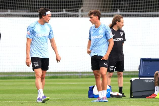 DEU, DFL, 2. FBL Hertha BSC, Training, 03.07.2025, Sportforum, Berlin, DEU, DFL, 2. FBL Hertha BSC, Training, im Bild Fabian Reese (Hertha BSC Berlin 11), Maurice Krattenmacher (Hertha BSC Berlin 14) DFL - regulations prohibit any use of Photographs as image sequences and or quasi-video