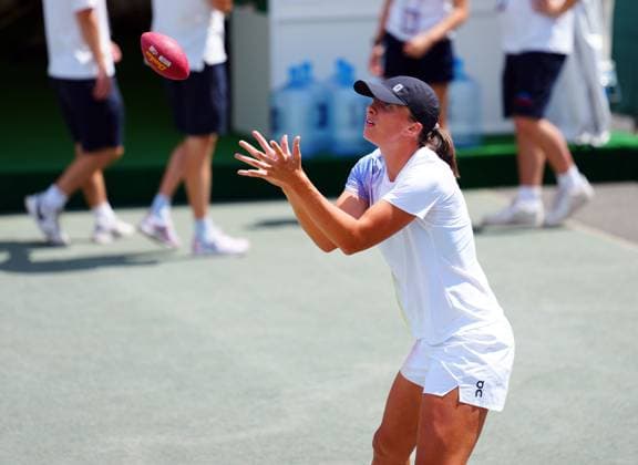 Iga Swiatek on the practice courts Wimbledon Tennis Championships, Day 4, The All England Lawn Tennis and Croquet Club, London, UK - 03 Jul 2025London The All England Lawn Tennis and United Kingdom  Copyright: xJavierxGarcia Shutterstockx 15382592ab