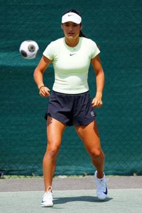Emma Raducanu playing football on the practice courts Wimbledon Tennis Championships, Day 4, The All England Lawn Tennis and Croquet Club, London, UK - 03 Jul 2025London The All England Lawn Tennis and United Kingdom  Copyright: xJavierxGarcia Shutterstockx 15382592ax