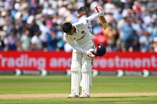 England v India International Test Match 2025 03 07 2025. 200 - Shubman Gill of India bows as he celebrates scoring a double hundred during the International Test Match 2025 match between England and India at Edgbaston, Birmingham, United Kingdom on 3 July 2025. Birmingham Edgbaston West Midlands United Kingdom Editorial use only , Copyright: xGrahamxHuntx PSI-22288-0067