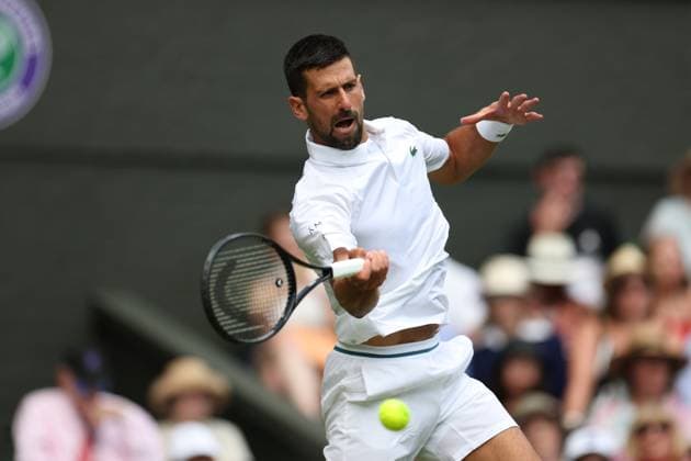 July 3, 2025, London, Celestynow, United Kingdom: NOVAK DJOKOVIC of Serbia during the match against D. Evans of United Kingdom in the second round of Championships 2025 at Wimbledon AELTC in London. London United Kingdom - ZUMAc278 20250703_zsp_c278_059 Copyright: xMarcinxCholewinskix