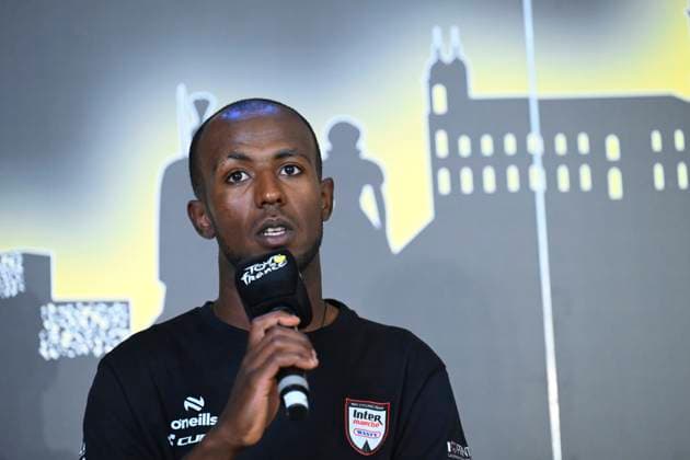 Tour de France 2025 03 07 2025 LILLE METROPOLE, FRANCE - JULY 03 : Girmay Biniam (ERI) of Intermarche - Wanty talking to the press during a press conference, PK, Pressekonferenz and media activities ahead of the 112th edition of Tour de France an UCI World Tour 2.UWT cycling road race stage for Men Elite on July 3, 2025 in Lille Metropole, France, 03 07 2025 ( Motordriver Kenny Verfaillie - Lille Metropole France  Copyright: xVincentxKalutx