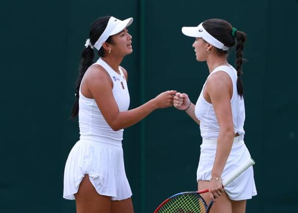Alexandra Eala (PHI), Eva Lys (GER), Damen Doppel, Women s Doubles Tennis - Wimbledon 2025 - Grand Slam ITF ATP, Tennis Herren WTA, Tennis Damen - AELTC - London - - Great Britain - 3 July 2025. Copyright: xJuergenxHasenkopfx