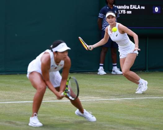 Alexandra Eala (PHI), Eva Lys (GER), Damen Doppel, Women s Doubles Tennis - Wimbledon 2025 - Grand Slam ITF ATP, Tennis Herren WTA, Tennis Damen - AELTC - London - - Great Britain - 3 July 2025. Copyright: xJuergenxHasenkopfx