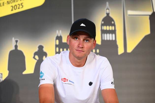 Tour de France 2025 03 07 2025 LILLE METROPOLE, FRANCE - JULY 03 : Van Der Poel Mathieu (NED) of Alpecin-Deceuninck talking to the press during a press conference, PK, Pressekonferenz and media activities ahead of the 112th edition of Tour de France an UCI World Tour 2.UWT cycling road race stage for Men Elite on July 3, 2025 in Lille Metropole, France, 03 07 2025 ( Motordriver Kenny Verfaillie - Lille Metropole France  Copyright: xVincentxKalutx