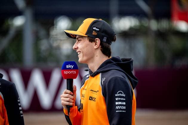 F1 - BRITISH GRAND PRIX 2025 PIASTRI Oscar (aus), McLaren F1 Team MCL39, portrait during the Formula 1 Qatar Airways British Grand Prix 2025, 12th round of the 2025 FIA Formula One World Championship, WM, Weltmeisterschaft from July 4 to 6, 2025 on the Silverstone Circuit, in Silverstone, United Kingdom - SilverstoneUnited Kingdom  Copyright: xALBERTOxVIMERCATIx
