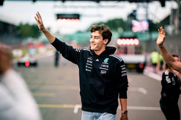 F1 - BRITISH GRAND PRIX 2025 RUSSELL George (gbr), Mercedes AMG F1 Team W16, portrait during the Formula 1 Qatar Airways British Grand Prix 2025, 12th round of the 2025 FIA Formula One World Championship, WM, Weltmeisterschaft from July 4 to 6, 2025 on the Silverstone Circuit, in Silverstone, United Kingdom - SilverstoneUnited Kingdom  Copyright: xALBERTOxVIMERCATIx