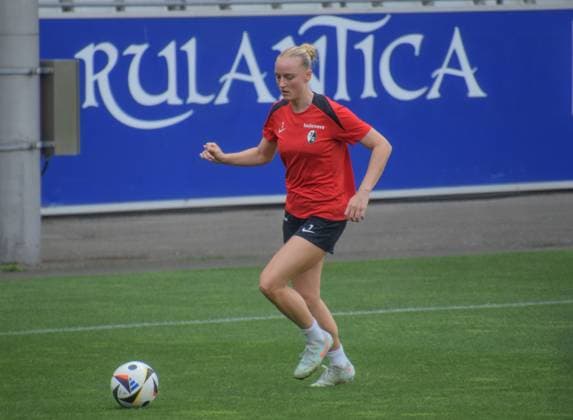 Schwarzwald Stadion, 3th July 2025 Tessa Blumenberg (7 Freiburg) during the training from the SC Freiburg Frauen on 3th july 2025 (Arne van der Ben SPP) Copyright: xArnexvanxderxBenx xSPPx spp-en-ArVaDeBeSp-SPO-12