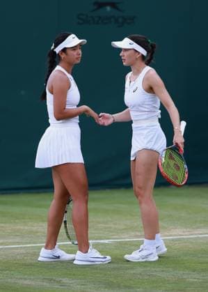 R-L. Alexandra Eala (PHI), Eva Lys (GER), Damen Doppel, Women s Doubles Tennis - Wimbledon 2025 - Grand Slam ITF ATP, Tennis Herren WTA, Tennis Damen - AELTC - London - - Great Britain - 3 July 2025. Copyright: xJuergenxHasenkopfx