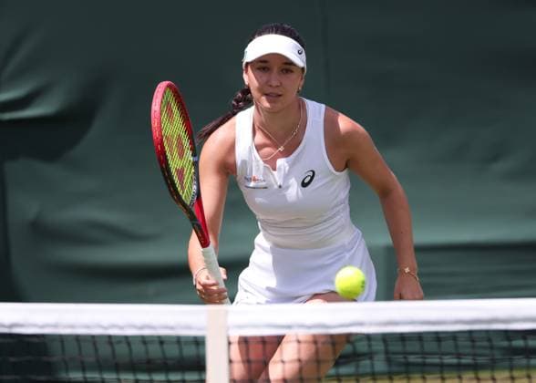 Alexandra Eala (PHI), Eva Lys (GER), Damen Doppel, Women s Doubles. Tennis - Wimbledon 2025 - Grand Slam ITF ATP, Tennis Herren WTA, Tennis Damen - AELTC - London - - Great Britain - 3 July 2025. Copyright: xJuergenxHasenkopfx