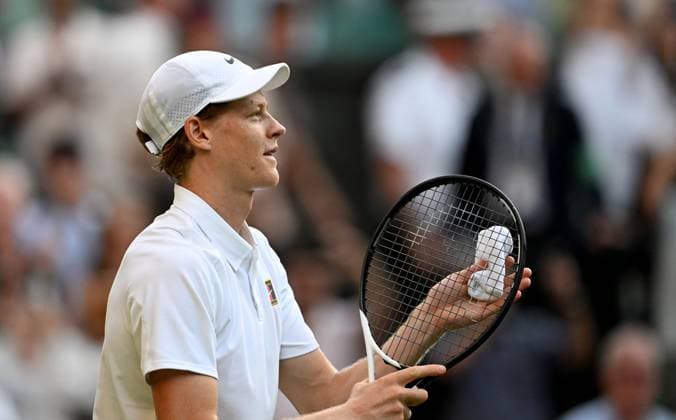 (250704) -- LONDON, July 4, 2025 -- Jannik Sinner celebrates after the men s singles second round match between Jannik Sinner of Italy and Aleksandar Vukic of Australia at the Wimbledon Tennis Championships in London, Britain, July 3, 2025. ) (SP)BRITAIN-LONDON-TENNIS-WIMBLEDON-MEN S SINGLES LixYing 