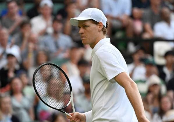 (250704) -- LONDON, July 4, 2025 -- Jannik Sinner reacts during the men s singles second round match between Jannik Sinner of Italy and Aleksandar Vukic of Australia at the Wimbledon Tennis Championships in London, Britain, July 3, 2025. ) (SP)BRITAIN-LONDON-TENNIS-WIMBLEDON-MEN S SINGLES LixYing 