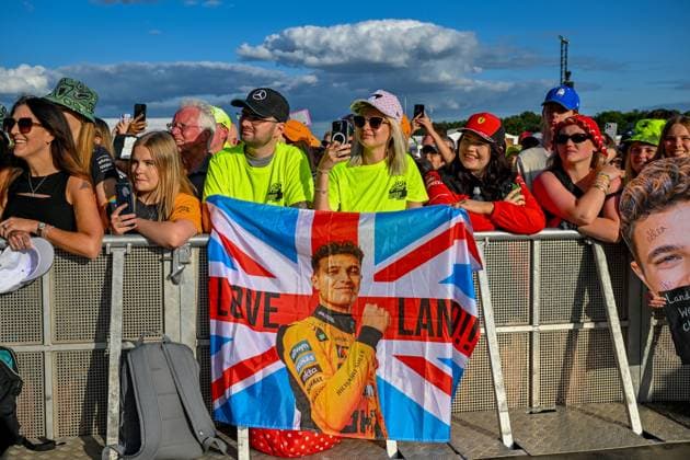 Formula 1 Launch Event, Drivers Silverstone, UK, 03 July, 2025. 03 July 2025. Fans at the ebay Main Stage for the Launch Event at the Formula 1 Qatar Airways British Grand Prix at Silverstone, Northamptonshire, UK., Credit:Lee Floyd Avalon UK, Northamptonshire, Silverstone  Copyright: xLeexFloydx xAvalonx 1018158078